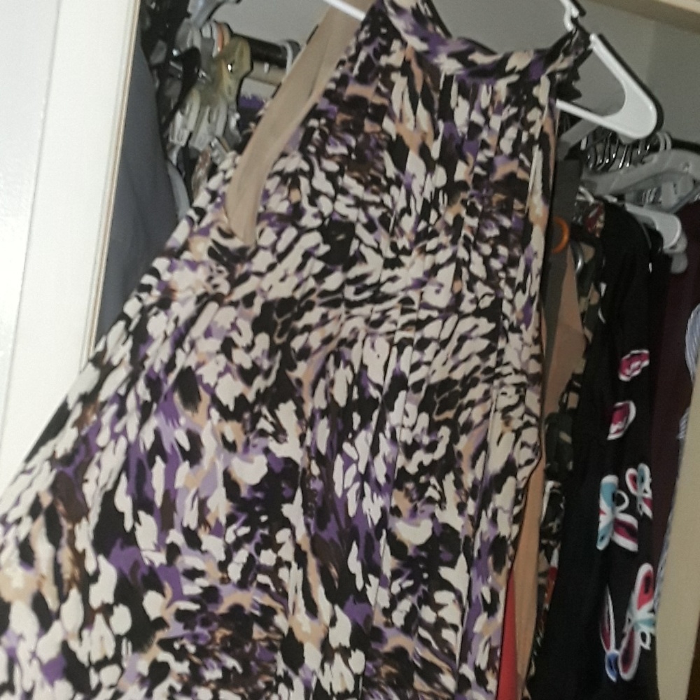 Dress. Purple and nude print